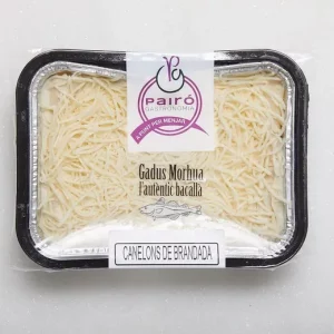 Tarrina de brandada de bacalao lista para gratinar.