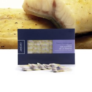 Anguila ahumada con azafrán de La Mancha al corte tradicional